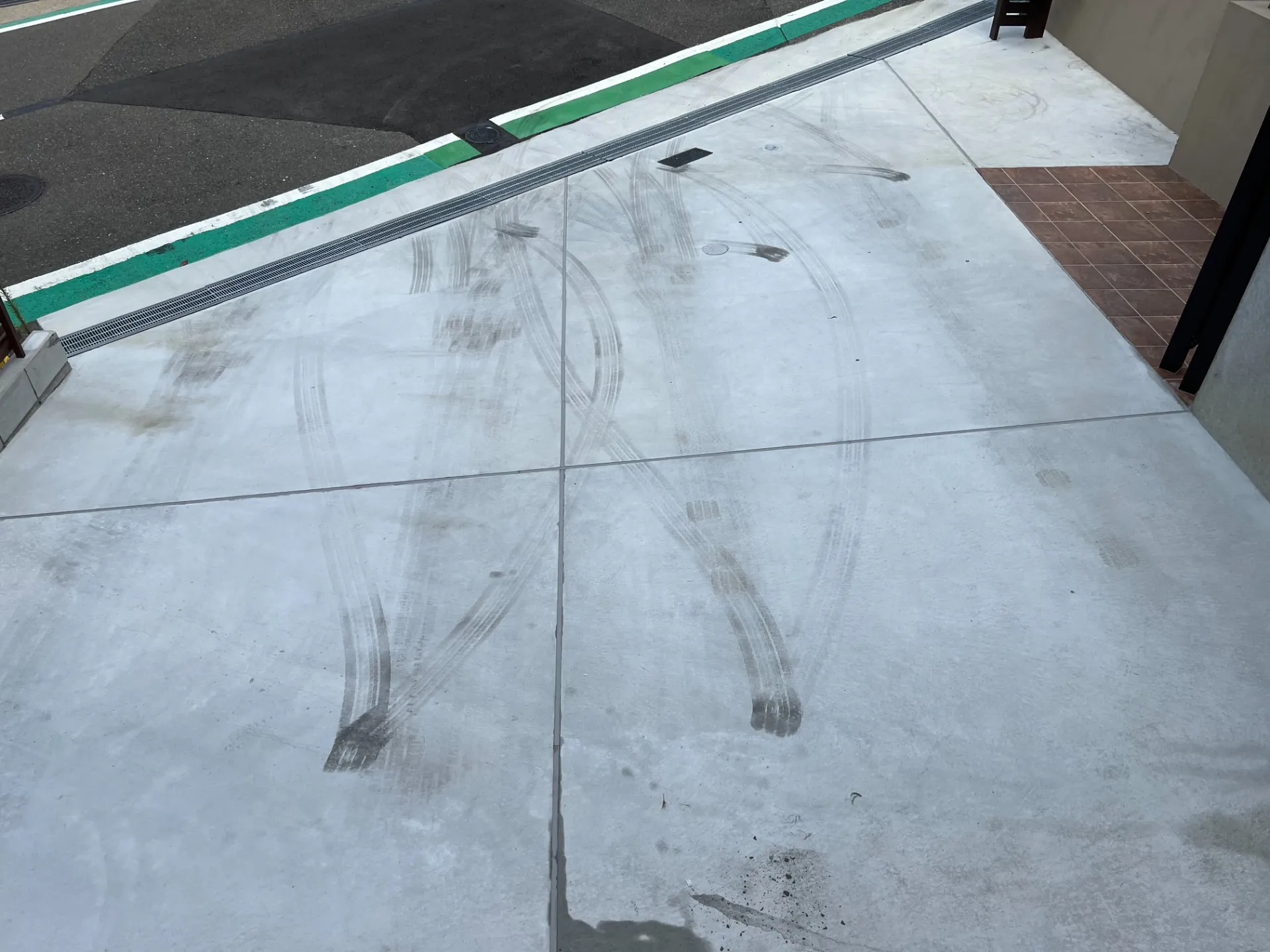 コンクリート鏡面仕上げ