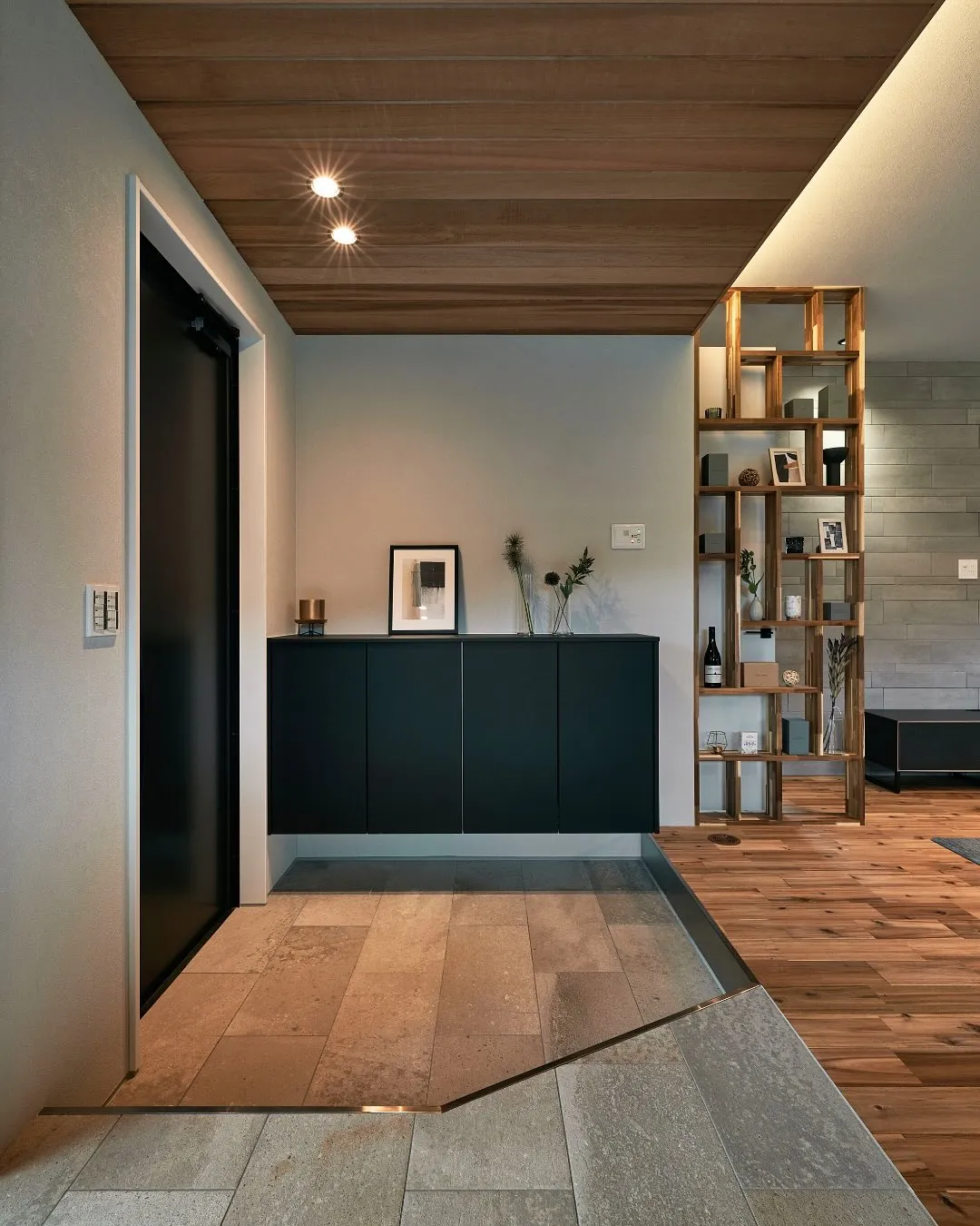 ＼まじめに、まっすぐ。